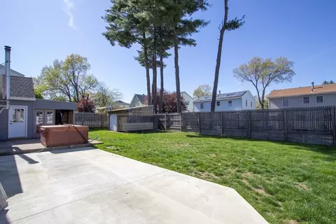 Exterior - 154 Laconia St, Springfield, MA 01129 photo 4 of 9