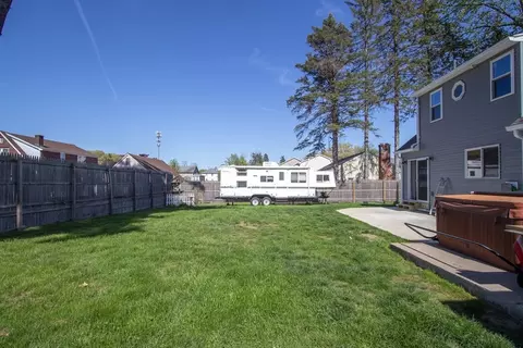 Exterior - 154 Laconia St, Springfield, MA 01129 photo 5 of 9