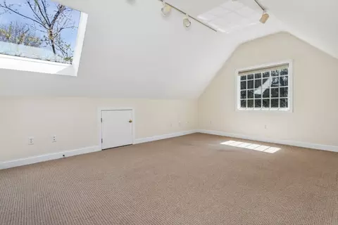 484 Summer Ave, Reading, MA 01867 photo 31