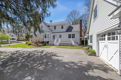 484 Summer Ave, Reading, MA 01867 photo 36