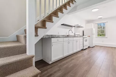 484 Summer Ave, Reading, MA 01867 photo 28