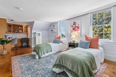 484 Summer Ave, Reading, MA 01867 photo 17