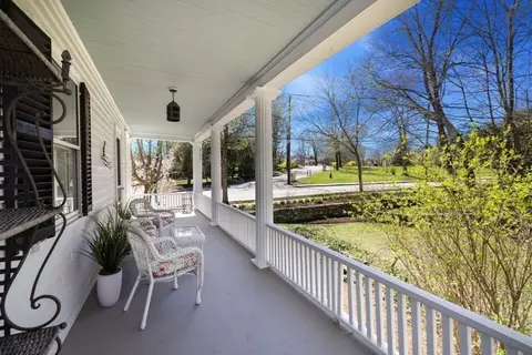 484 Summer Ave, Reading, MA 01867 photo 2