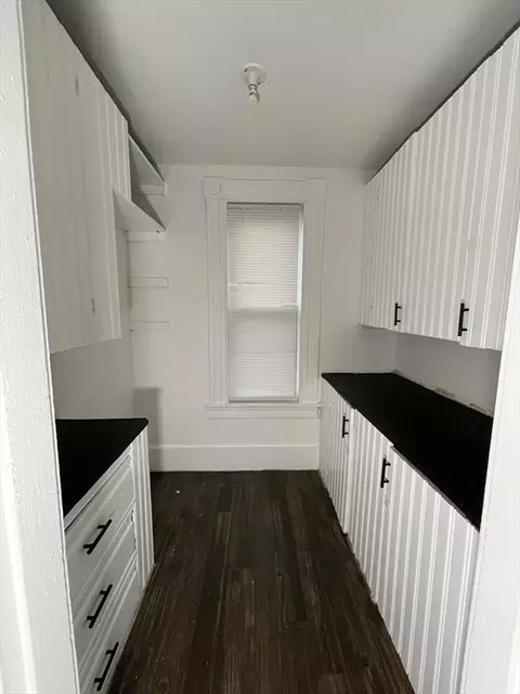 24 Nelson Ave, Springfield, MA 01109 photo 8