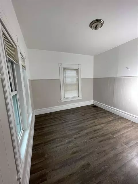 24 Nelson Ave, Springfield, MA 01109 photo 12