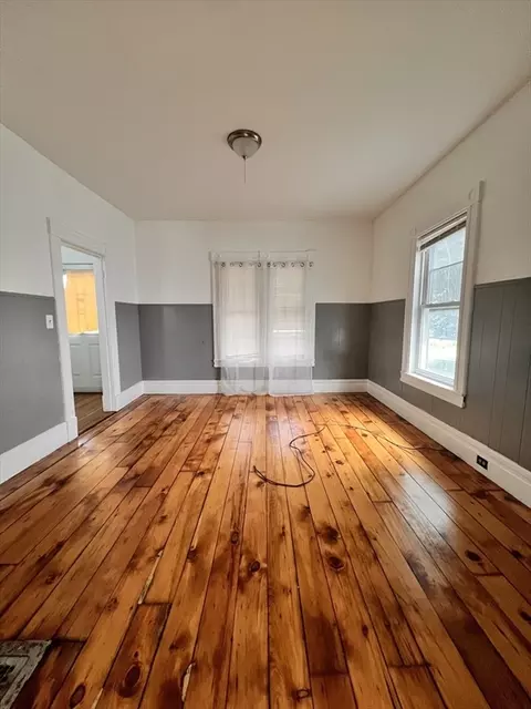 24 Nelson Ave, Springfield, MA 01109 photo 2