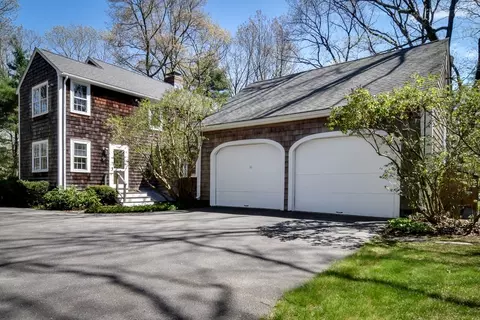 Exterior - 3 Tower Dr, Dover, MA 02030 photo 3 of 9