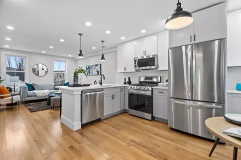 81 White St #2, Boston, MA 02128