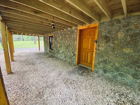 12 Mistletoe Dr, Ashburnham, MA 01430 photo 4