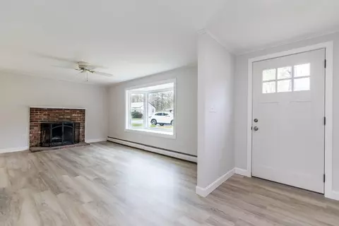 31 Williams Ave, Bourne, MA 02559