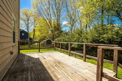 Exterior - 51 Pine Ridge Rd, Reading, MA 01867 photo 8 of 9