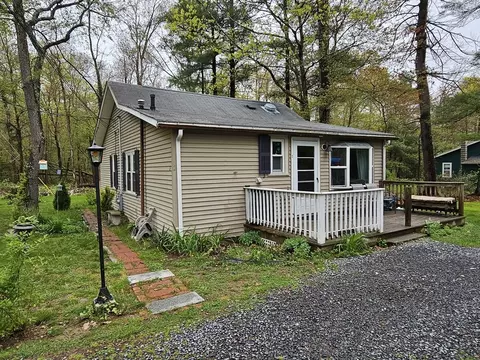 2 Lillian Rd, East Bridgewater, MA 02333