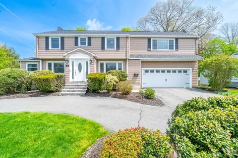 34 Sherburne Rd, Lexington, MA 02421