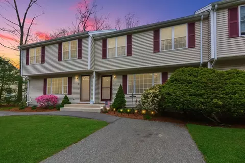 85 Steeple Chase Cir #2, Attleboro, MA 02703