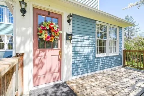 68 North Ave, Mendon, MA 01756 photo 3