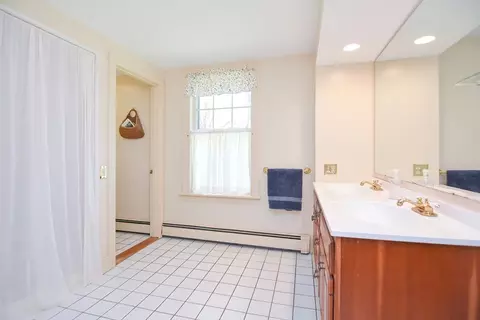 68 North Ave, Mendon, MA 01756 photo 25
