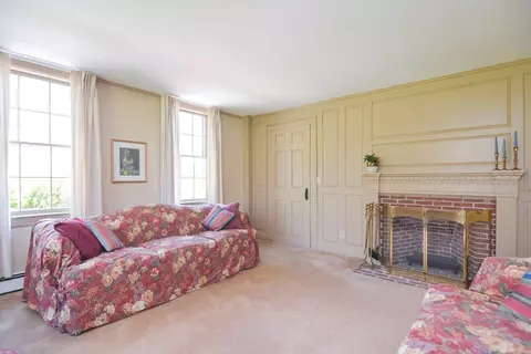 68 North Ave, Mendon, MA 01756 photo 10