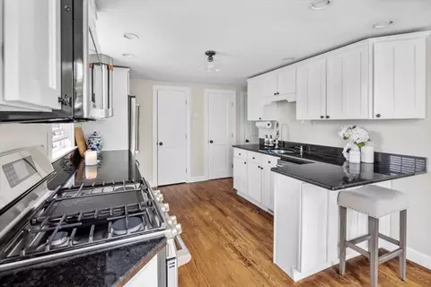 5 Birch Cir, Hingham, MA 02043 photo 3