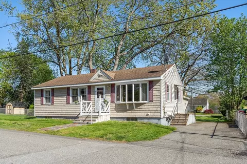 174 Upham St, Lowell, MA 01851