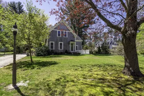 164 Elm St, Duxbury, MA 02332