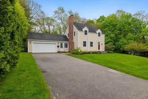 24 Hillcrest Ave, Shrewsbury, MA 01545