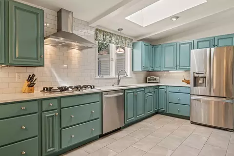 Kitchen - 81 Crawford Rd, Barnstable, MA 02635 photo 3 of 5