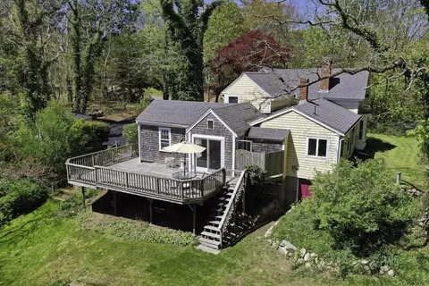 1295 County Rd, Bourne, MA 02532 photo 2
