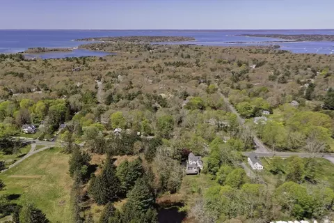 1295 County Rd, Bourne, MA 02532 photo 5
