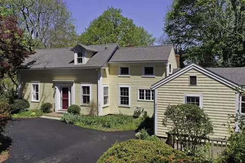 1295 County Rd, Bourne, MA 02532