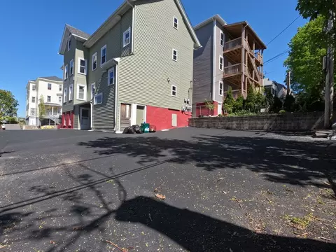 61 Harrison St, Worcester, MA 01604 photo 2