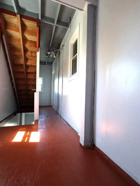 61 Harrison St, Worcester, MA 01604 photo 12