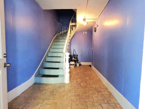 61 Harrison St, Worcester, MA 01604 photo 4
