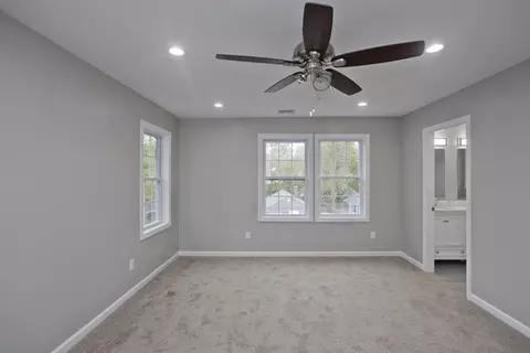 33 Brooks St, Springfield, MA 01109 photo 17
