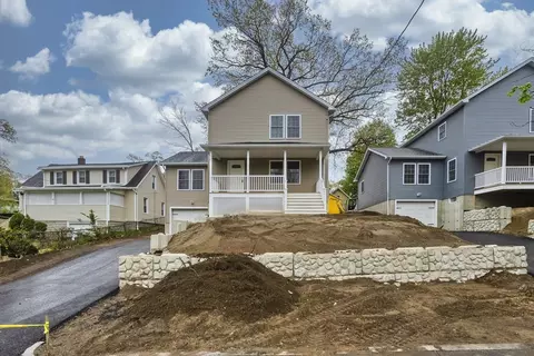 33 Brooks St, Springfield, MA 01109 photo 2