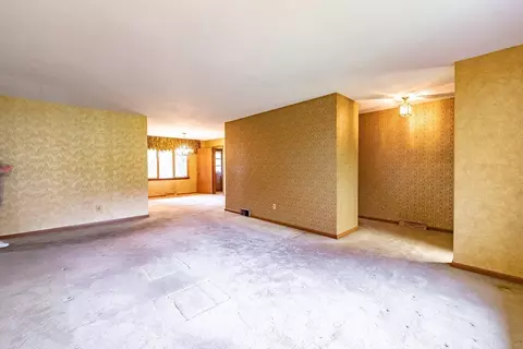122 Benz St, Springfield, MA 01118 photo 13