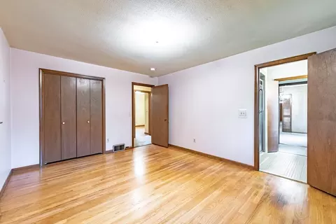 122 Benz St, Springfield, MA 01118 photo 17