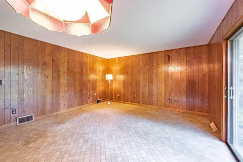 122 Benz St, Springfield, MA 01118 photo 8