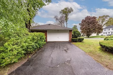122 Benz St, Springfield, MA 01118 photo 26