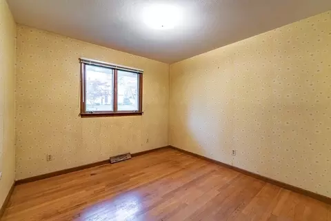 122 Benz St, Springfield, MA 01118 photo 23