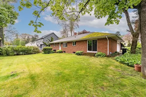 122 Benz St, Springfield, MA 01118 photo 28