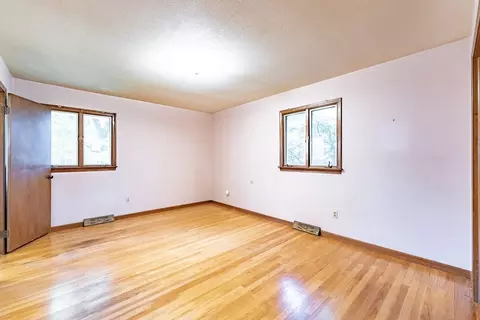 122 Benz St, Springfield, MA 01118 photo 16