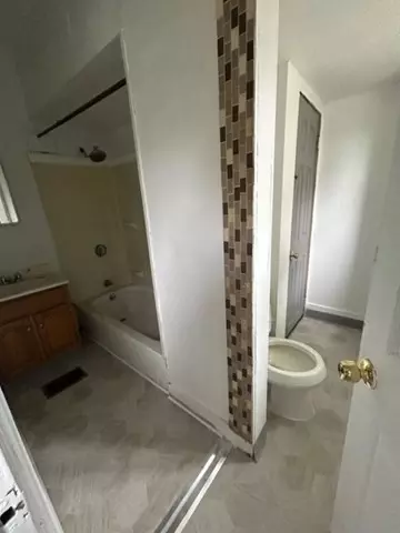 75 Sherman St, Springfield, MA 01109 photo 6