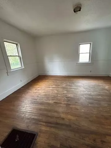 75 Sherman St, Springfield, MA 01109 photo 2