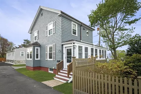 9 Pond St Ct, Nahant, MA 01908