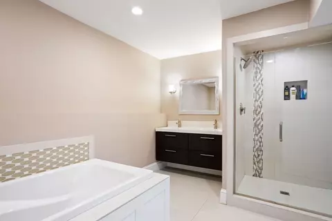 476 E 3rd St #1, Boston, MA 02127 photo 16