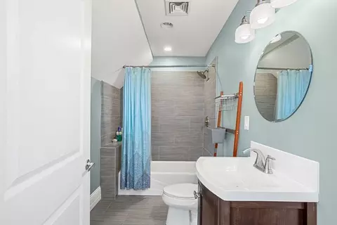 476 E 3rd St #1, Boston, MA 02127 photo 17