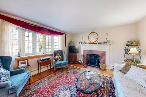Living - 202 Pine St, Danvers, MA 01923 photo 2 of 7