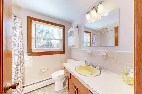 Bath - 202 Pine St, Danvers, MA 01923 photo 2 of 4