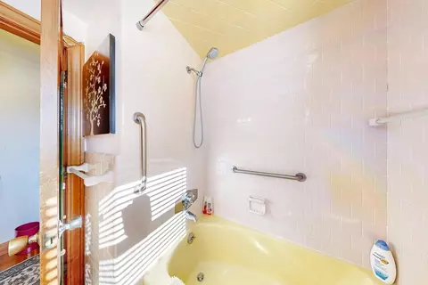 Bath - 202 Pine St, Danvers, MA 01923 photo 1 of 4