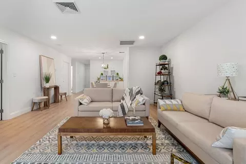 1 Davenport St #3, Cambridge, MA 02140